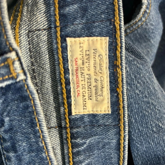 LEVI’S Sz 30  Jeans 70s High Flare Distressed Mid-Wash High Rise Premium Denim - Picture 10 of 10